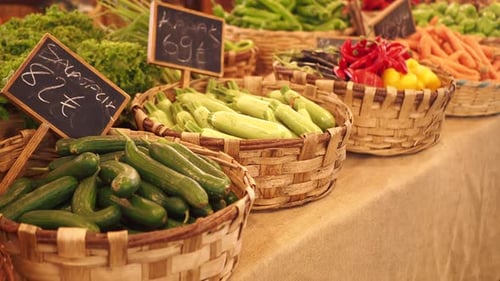 Explore a Fantastic Selection of Fresh Organic Vegetables Available at your Local Farmers Market