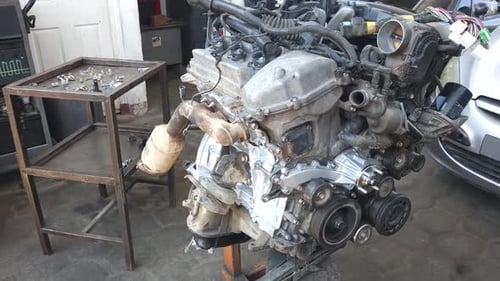 Kfz-Werkstatt, mechanische Kfz-Servicearbeiten