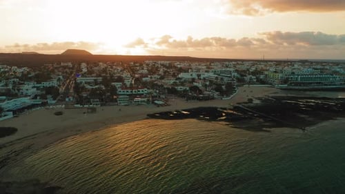 Luftaufnahme von Corralejo Town, Fuerteventura, Kanarische Inseln, Spanien