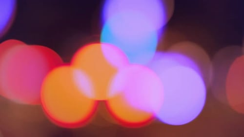 Bunte Bokeh-Lichter leuchten hell