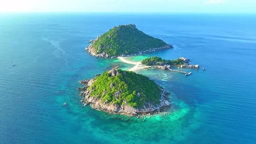Beautiful island and stunning beaches in Nangyuan island, Thailand. 4K.