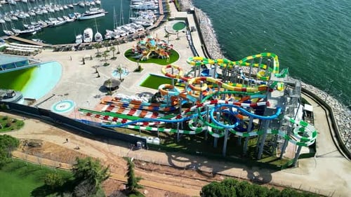 Marina Aquapark, Beachfront water amusement center, continuous long shot