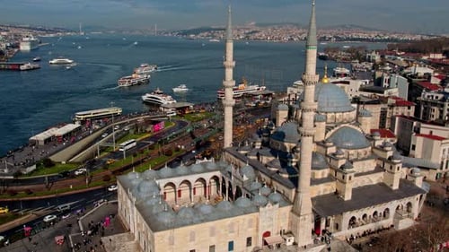Eminönü New Mosque and Istanbul Waterfront