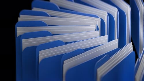 Datenmanagement mit blauen Ordnern und organisierten Dokumentdateien