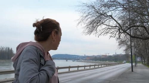 Femme asthmatique par la route