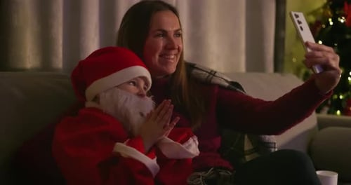 Festive Family Captures Christmas Selfie at Home