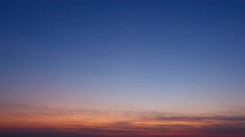 Un lapso de tiempo captura el cielo del amanecer, imágenes de lapso de tiempo.