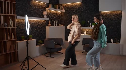 High School Girls Dancing Hiphop on Camera