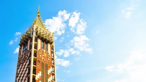 Turmuhr auf der Piazza um acht Uhr (statisch)