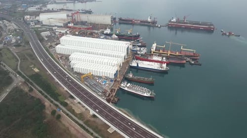 Blick auf die Werft aus der Luft