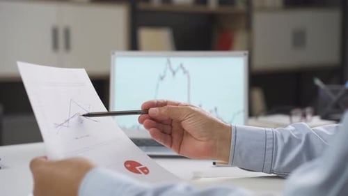 Stockbroker crypto chart analysis.