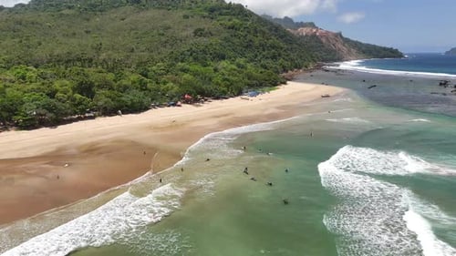 Tropische Strandschönheit in Ost-Java, Indonesien
