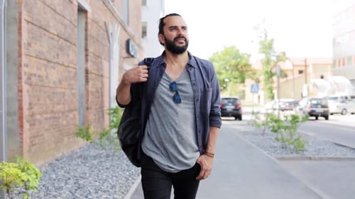 Happy Urban Traveler Summer City Walk