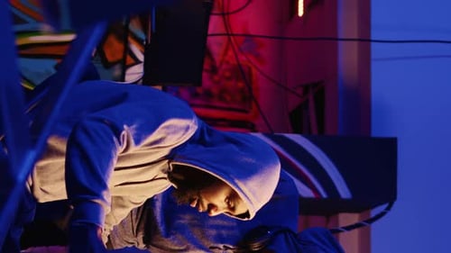 Vertical Video Hackers Brainstorm Server Exploits