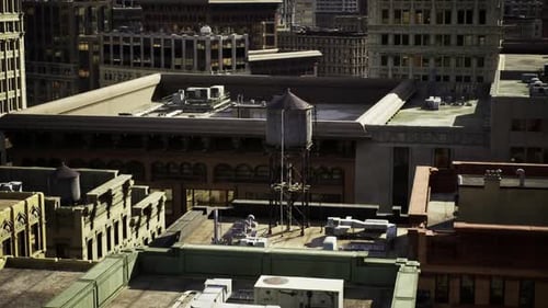 Venerable paisaje urbano que muestra tanques envejecidos y una escena de horizonte brillante e iluminada