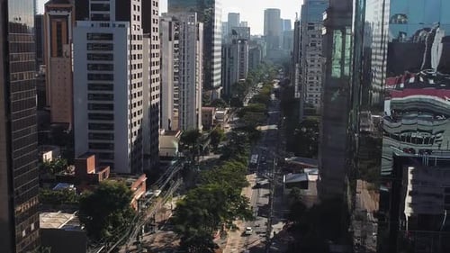 Vista aérea da avenida Berrini e dos edifícios, São Paulo, Brasil