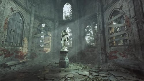 Iglesia abandonada con estatua central