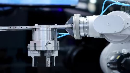 Robotic Arm Moving with Precision in a Montage Media