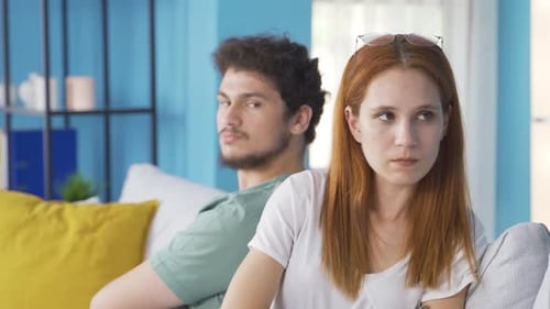 Una pareja enfadada.