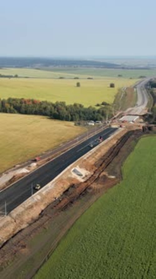 Video zum Autobahnbau schreitet durch die Agrarlandschaft voran