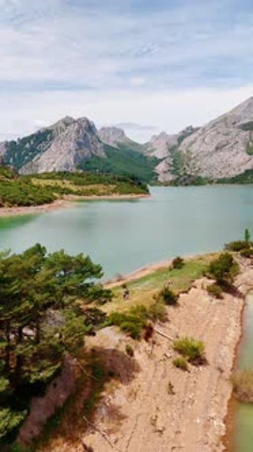 Idyllic scenery of the lake in the mountains on a beautiful sunny day.