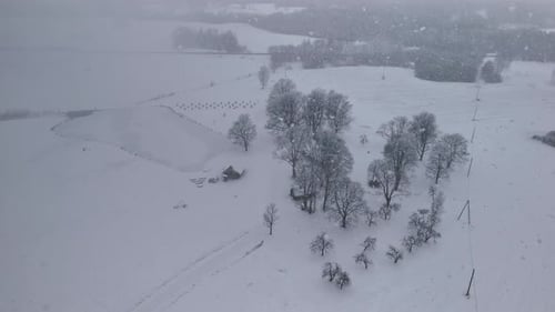 Winteraufnahmen aus der Luft.