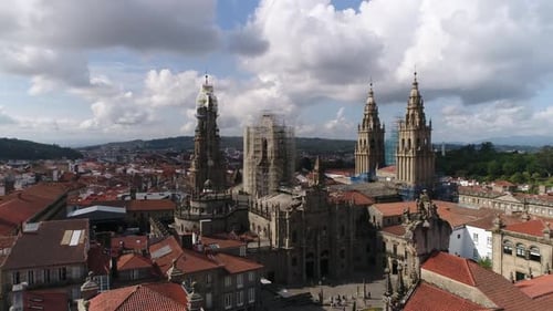 Saint-Jacques-de-Compostelle, ville historique de Galice, Espagne. Vidéo sur un drone aérien