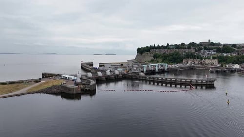 Drone aérien du barrage marémoteur de la baie de Cardiff