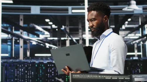Data Center System Administrator Analyzing Gear Issues Using Node Tree Tools