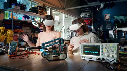 Students Operate Robot in VR Headsets