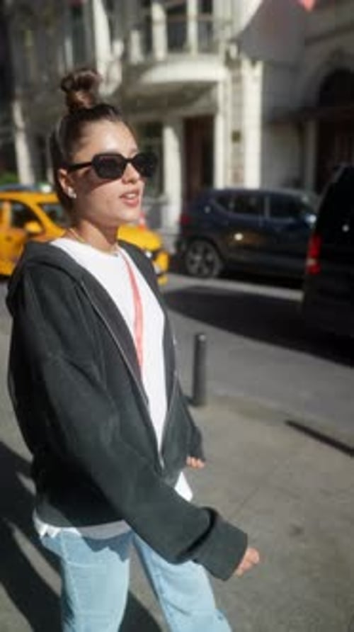 Urban Street Style Embracing Casual Chic with Trendy Sunglasses for a Stylish Look