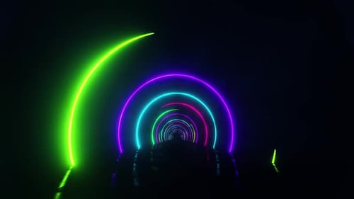 El vibrante túnel de neón atrae con un viaje psicodélico infinito por delante
