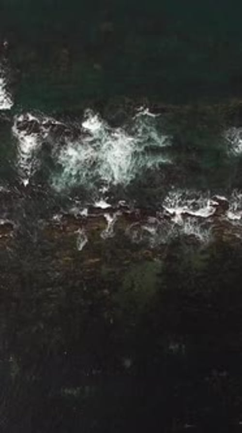 Vertical Video Sea Waves