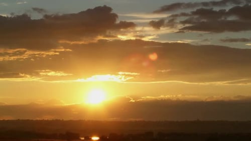 Timelapse du coucher de soleil céleste