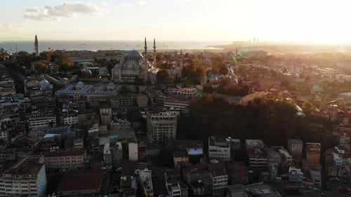 Istanbul aerial view, cityscape with Süleymaniye Mosque and Golden Horn, Turkey