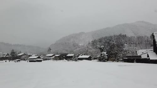 Winterschnee auf dem Land