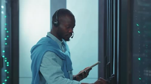 An Expert in the Management of Data Center Technology Solutions with a Professional Focus