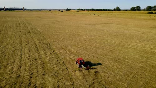 Espalhador giratório montado no trator Hay Tedder para secar grama, fardos redondos
