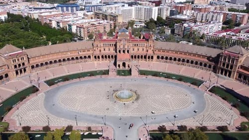 Gran Plaza de España o Plaza de España en Sevilla, España. Carretilla aérea
