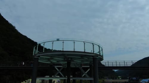 Skywalk with a fine view of the small river.