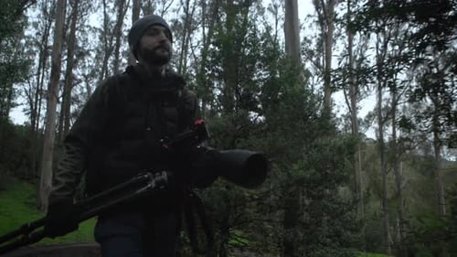 Professional photographer capturing San Francisco landscape with canon c200