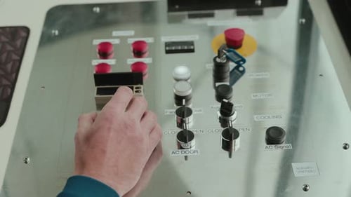 Panneau de commande industriel manuel avec interrupteurs et boutons