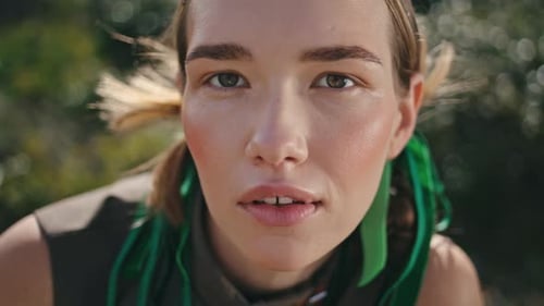 Portrait Nature Explorer Looking Camera Beautiful Fashion Girl Posing Green