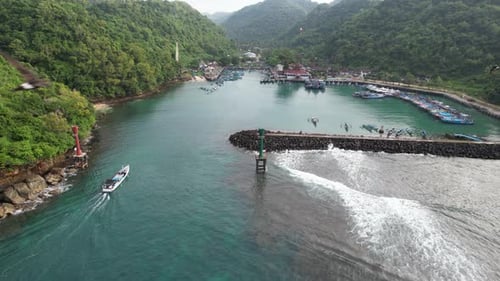 Hafen von Sadeng