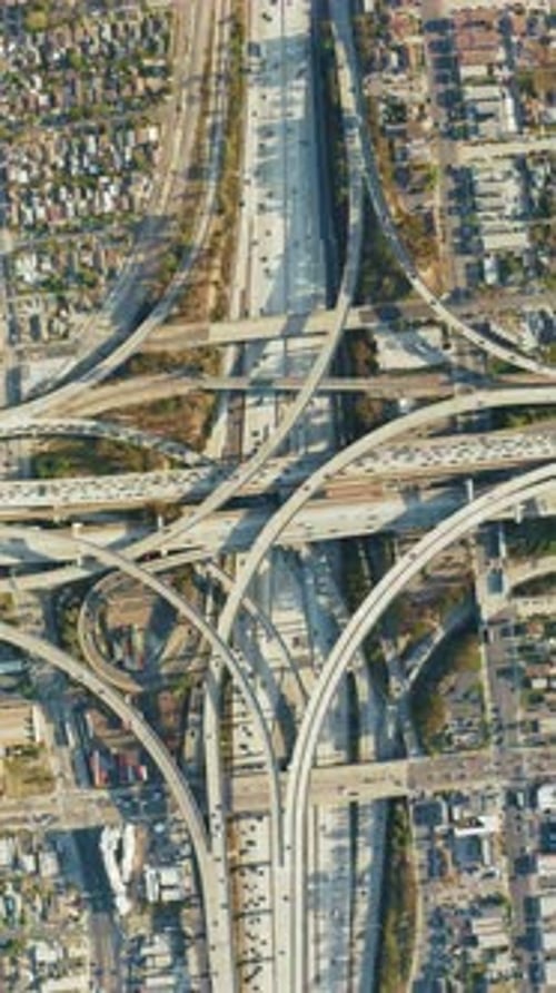 Échangeur complexe des autoroutes I105 et I110 à Los Angeles