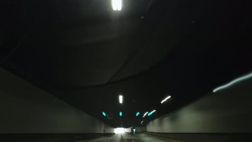 Hyperlapse : rues de Santiago du Chili, autoroutes qui relient la ville. Véhicules en POV, enregistrement de