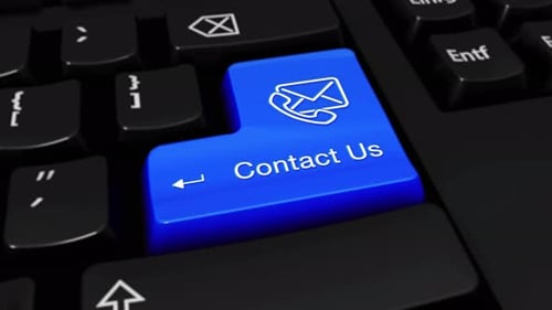 Botón de entrada de movimiento redondo Contáctanos en el teclado de la computadora con texto e icono etiquetados