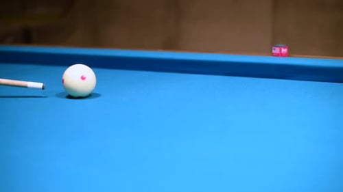 Making the Eight ball in the side pocket in american pool billiard