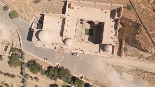 Visite touristique de la médersa Kasımiye à Mardin