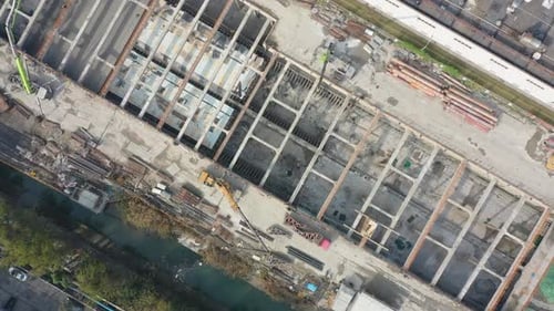 Sitio de construcción en la ciudad